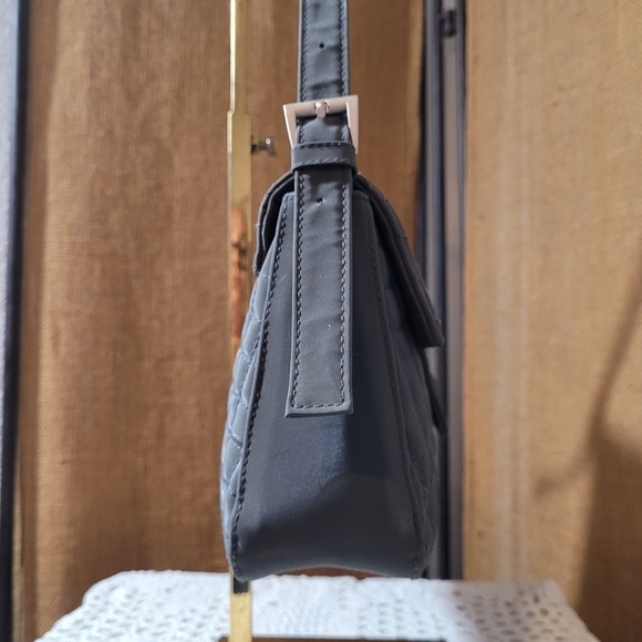 KOSCGI Quilted Shoulder Soho Trendy Gray Bag in Black - Picture 4 of 10